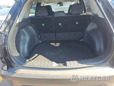 2025 Toyota Corolla Cross LE - zdjęcie 16 z 29 - miniatura
