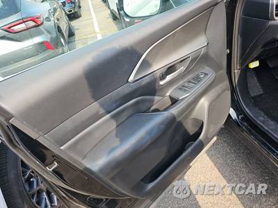 2025 Toyota Grand Highlander XLE - zdjęcie 9 z 23 - miniatura
