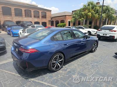 2025 BMW i5 M60 - zdjęcie 4 z 17 - miniatura