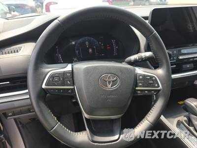 2025 Toyota Grand Highlander XLE - zdjęcie 10 z 26 - miniatura