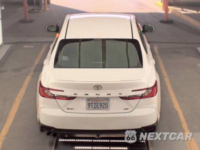 2025 Toyota Camry SE - zdjęcie 5 z 22 - miniatura