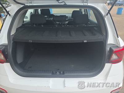 2025 Hyundai Venue SEL - zdjęcie 16 z 20 - miniatura