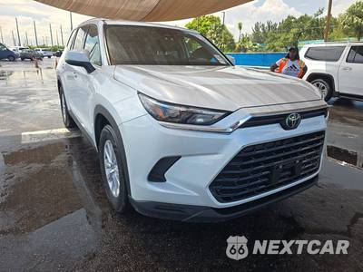 2025 Toyota Grand Highlander XLE - zdjęcie 3 z 22 - miniatura