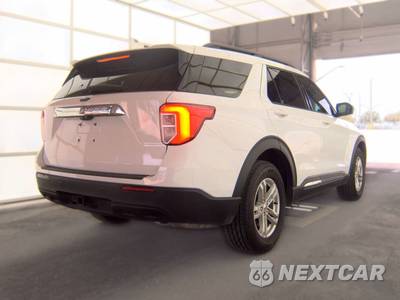 2022 Ford Explorer XLT - zdjęcie 4 z 19 - miniatura