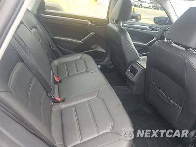 2018 Volkswagen Passat 2.0T R-Line - zdjęcie 13 z 42 - miniatura