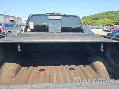 2024 Nissan TITAN XD SV Crew Cab Medium Bed - zdjęcie 17 z 45 - miniatura