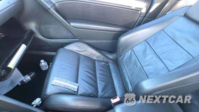 2012 Volkswagen Golf R w/Sunroof & Navigation - zdjęcie 23 z 237 - miniatura