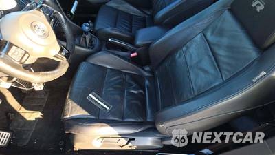 2012 Volkswagen Golf R w/Sunroof & Navigation - zdjęcie 72 z 237 - miniatura