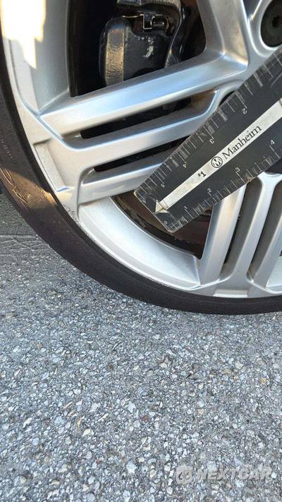 2012 Volkswagen Golf R w/Sunroof & Navigation - zdjęcie 178 z 237 - miniatura