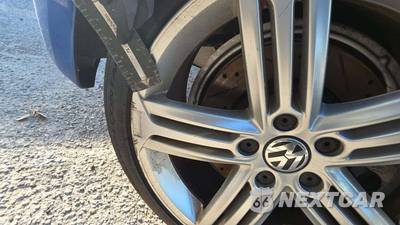 2012 Volkswagen Golf R w/Sunroof & Navigation - zdjęcie 103 z 237 - miniatura
