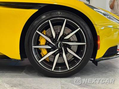 2020 Aston Martin DB11 V8 Coupe - zdjęcie 11 z 46 - miniatura