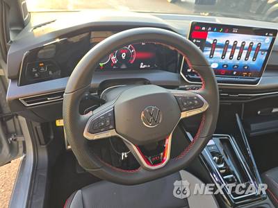 2026 Volkswagen Golf GTI SE - zdjęcie 10 z 20 - miniatura