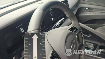 2025 Hyundai Elantra SEL Sport - zdjęcie 25 z 33 - miniatura