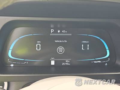 2025 Hyundai Elantra SEL Sport - zdjęcie 12 z 33 - miniatura