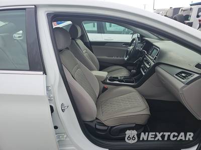 2018 Hyundai Sonata SE - zdjęcie 8 z 35 - miniatura