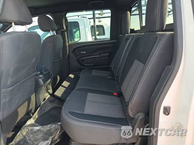 2023 Nissan TITAN SV Crew Cab Short Bed - zdjęcie 13 z 33 - miniatura