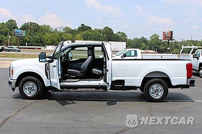 2024 Ford F-250 XL - zdjęcie 7 z 50 - miniatura