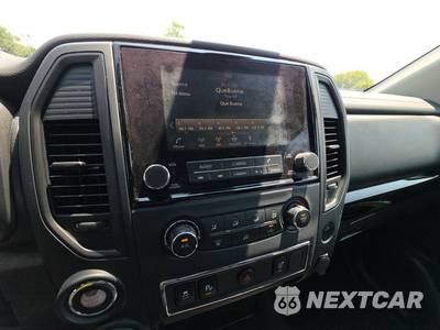 2024 Nissan TITAN SV Crew Cab Short Bed - zdjęcie 11 z 18 - miniatura