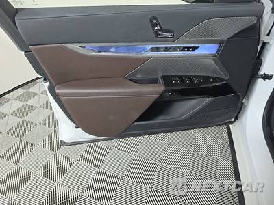 2024 BMW 7 Series 760i xDrive - zdjęcie 9 z 22 - miniatura