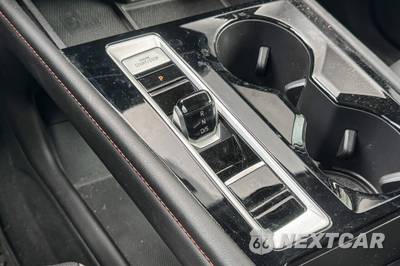 2024 Volkswagen Atlas 2.0T Peak Edition SEL - zdjęcie 34 z 38 - miniatura
