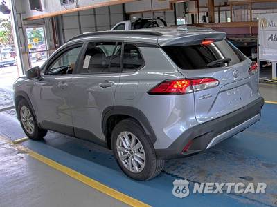 2024 Toyota Corolla Cross LE - zdjęcie 6 z 18 - miniatura