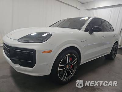 2024 Porsche Cayenne Turbo E-Hybrid - zdjęcie 1 z 23 - miniatura
