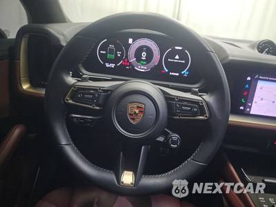 2024 Porsche Cayenne Turbo E-Hybrid - zdjęcie 10 z 23 - miniatura