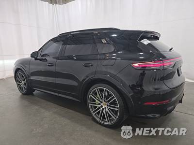 2023 Porsche Cayenne Turbo S E-Hybrid - zdjęcie 6 z 32 - miniatura
