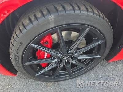 2025 Toyota GR86 Premium - zdjęcie 8 z 22 - miniatura