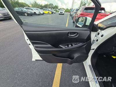 2013 Nissan LEAF SL - zdjęcie 9 z 18 - miniatura