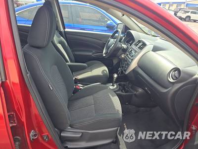 2017 Nissan Versa Sedan SV - zdjęcie 8 z 18 - miniatura