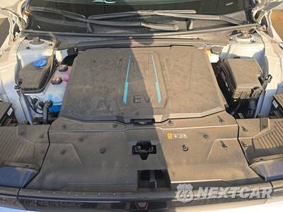 2024 Hyundai IONIQ 5 SE Standard Range - zdjęcie 15 z 30 - miniatura