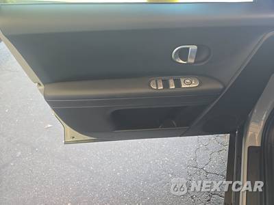 2024 Hyundai IONIQ 5 SE - zdjęcie 9 z 25 - miniatura
