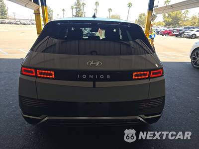2024 Hyundai IONIQ 5 SE Standard Range - zdjęcie 5 z 35 - miniatura