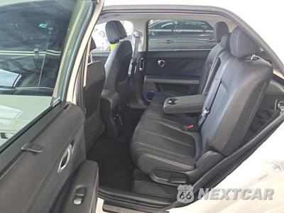 2023 Hyundai IONIQ 5 Limited - zdjęcie 13 z 27 - miniatura