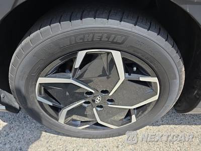 2024 Hyundai IONIQ 5 SE - zdjęcie 17 z 33 - miniatura