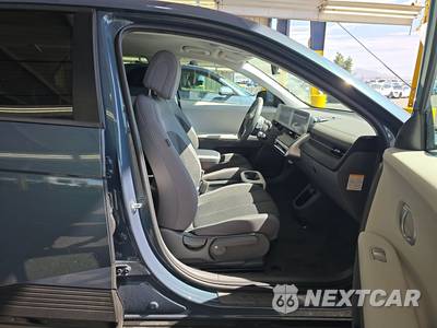 2024 Hyundai IONIQ 5 SE - zdjęcie 8 z 27 - miniatura