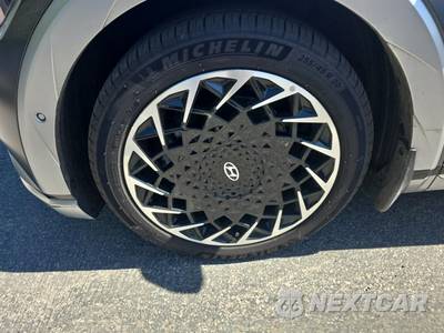 2023 Hyundai IONIQ 5 Limited - zdjęcie 17 z 29 - miniatura
