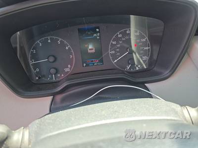 2025 Toyota Corolla Cross L - zdjęcie 12 z 31 - miniatura