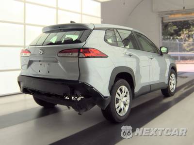 2025 Toyota Corolla Cross L - zdjęcie 4 z 31 - miniatura
