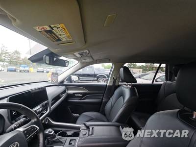 2024 Toyota Grand Highlander Limited - zdjęcie 14 z 24 - miniatura
