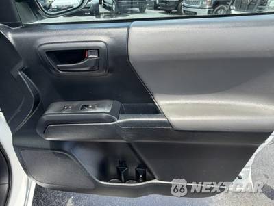 2016 Toyota Tacoma SR Extended Cab Long Bed w/Rear Doors - zdjęcie 17 z 18 - miniatura