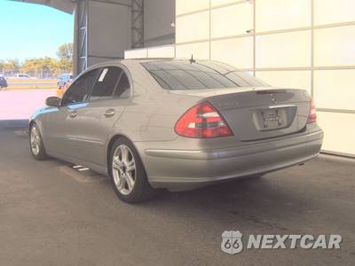 2006 Mercedes-Benz E 350 Sedan - zdjęcie 6 z 44 - miniatura