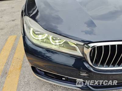 2016 BMW 7 Series Sedan 750i xDrive - zdjęcie 22 z 50 - miniatura