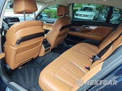 2016 BMW 7 Series Sedan 750i xDrive - zdjęcie 46 z 50 - miniatura