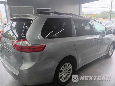 2015 Toyota Sienna XLE 8-Passenger 119.3" WB - zdjęcie 6 z 40 - miniatura