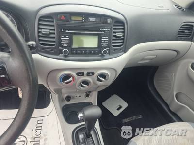 2010 Hyundai Accent GLS Sedan - zdjęcie 11 z 17 - miniatura