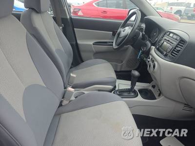 2010 Hyundai Accent GLS Sedan - zdjęcie 8 z 17 - miniatura