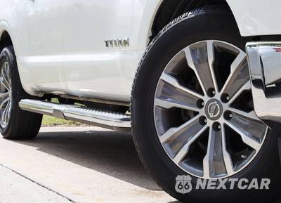2017 Nissan TITAN SL Crew Cab Short Bed - zdjęcie 11 z 50 - miniatura