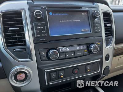 2017 Nissan TITAN SL Crew Cab Short Bed - zdjęcie 42 z 50 - miniatura